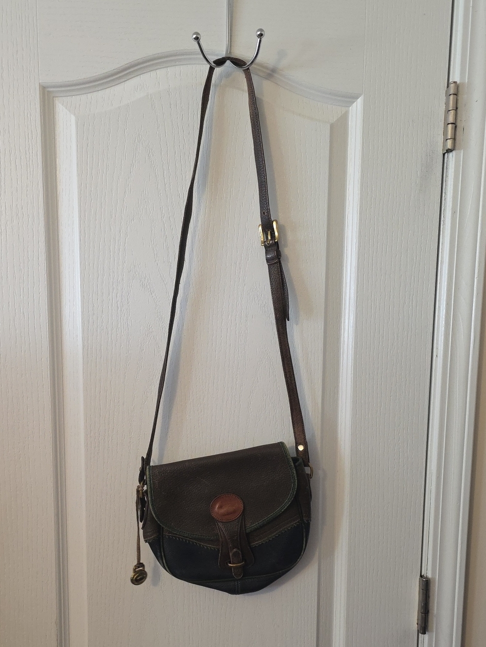 Vintage Dooney & Bourke Brown Leather Crossbody Bag - Classic Saddle Style
